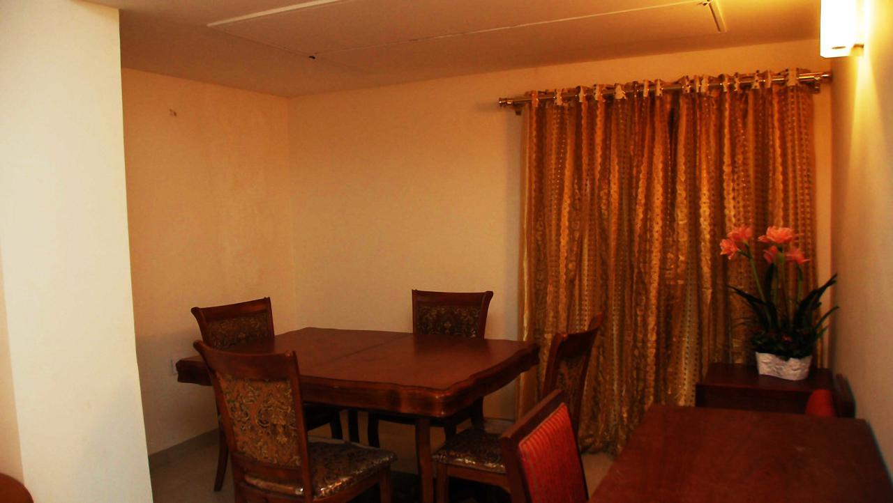 Budget Hotel Khammam Bagian luar foto