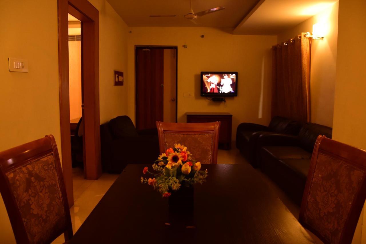 Budget Hotel Khammam Bagian luar foto