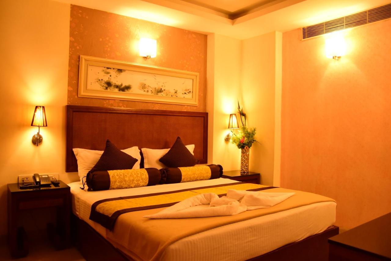 Budget Hotel Khammam Bagian luar foto