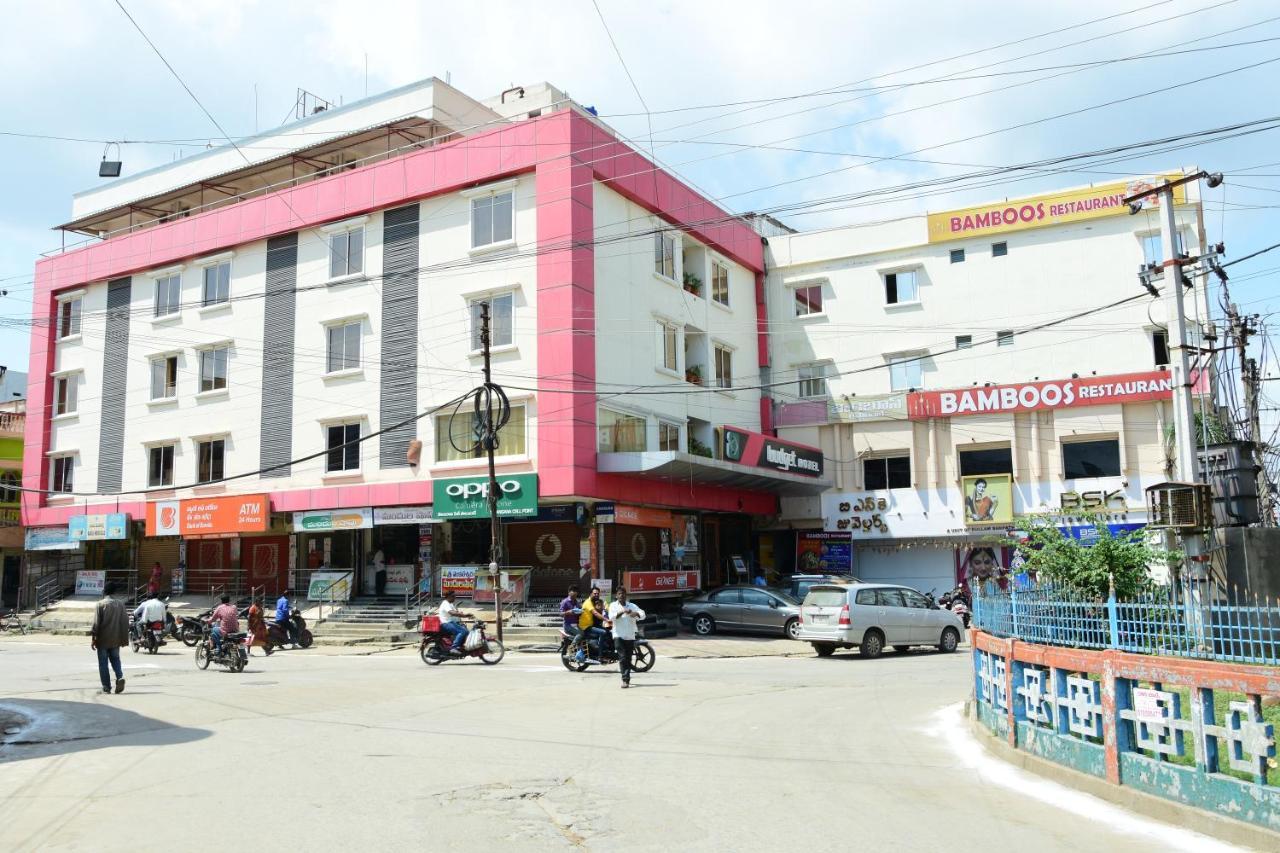 Budget Hotel Khammam Bagian luar foto